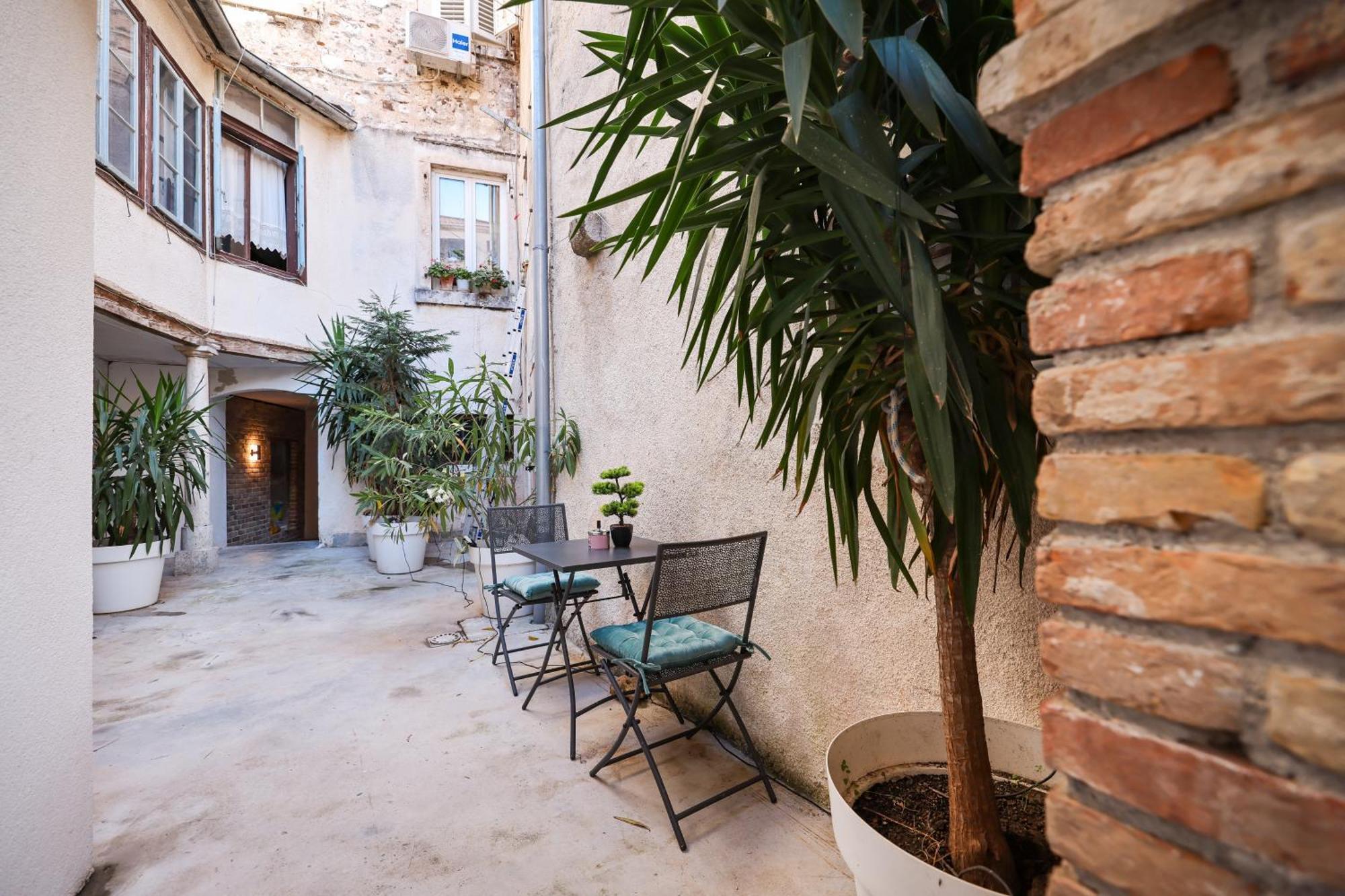 Hidden In The Center Appartement